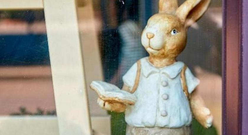 The Rabbit'S Hole Hostel Bangkok Bagian luar foto
